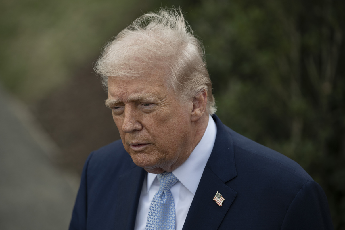 Trump calls Israeli President Herzog ‘weak and pathetic’ for not pardoning Netanyahu – Middle East Monitor