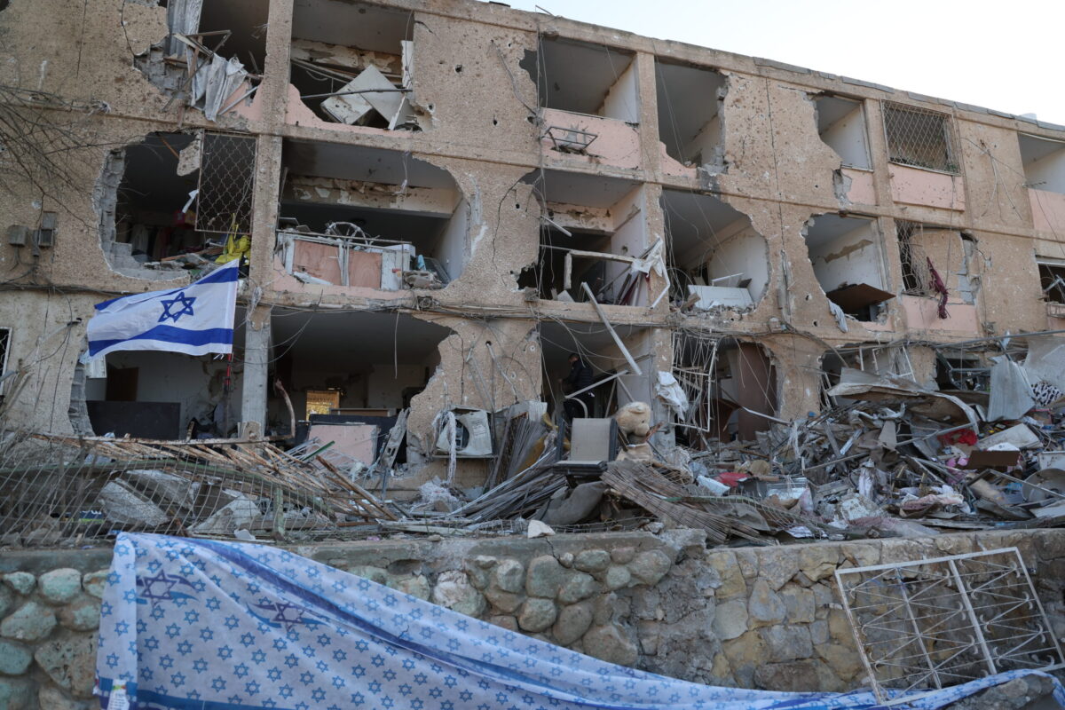 Israeli nuclear city emerges as focal point in escalating Iran–Israel confrontation – Middle East Monitor