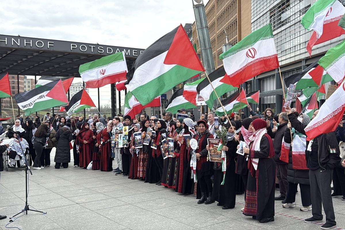 Pro-Palestine demonstrations draw crowds across Europe – Middle East Monitor