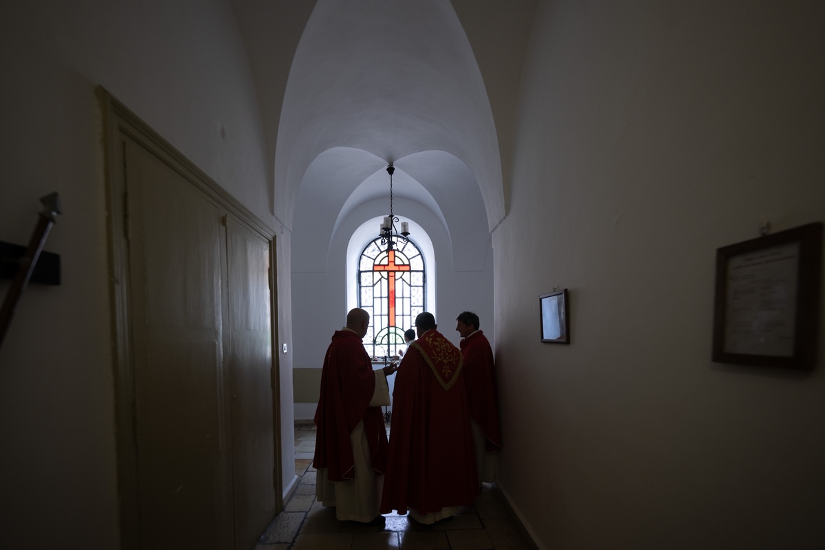 Israeli police bar Latin Patriarch from Jerusalem’s Holy Sepulchre on Palm Sunday – Middle East Monitor