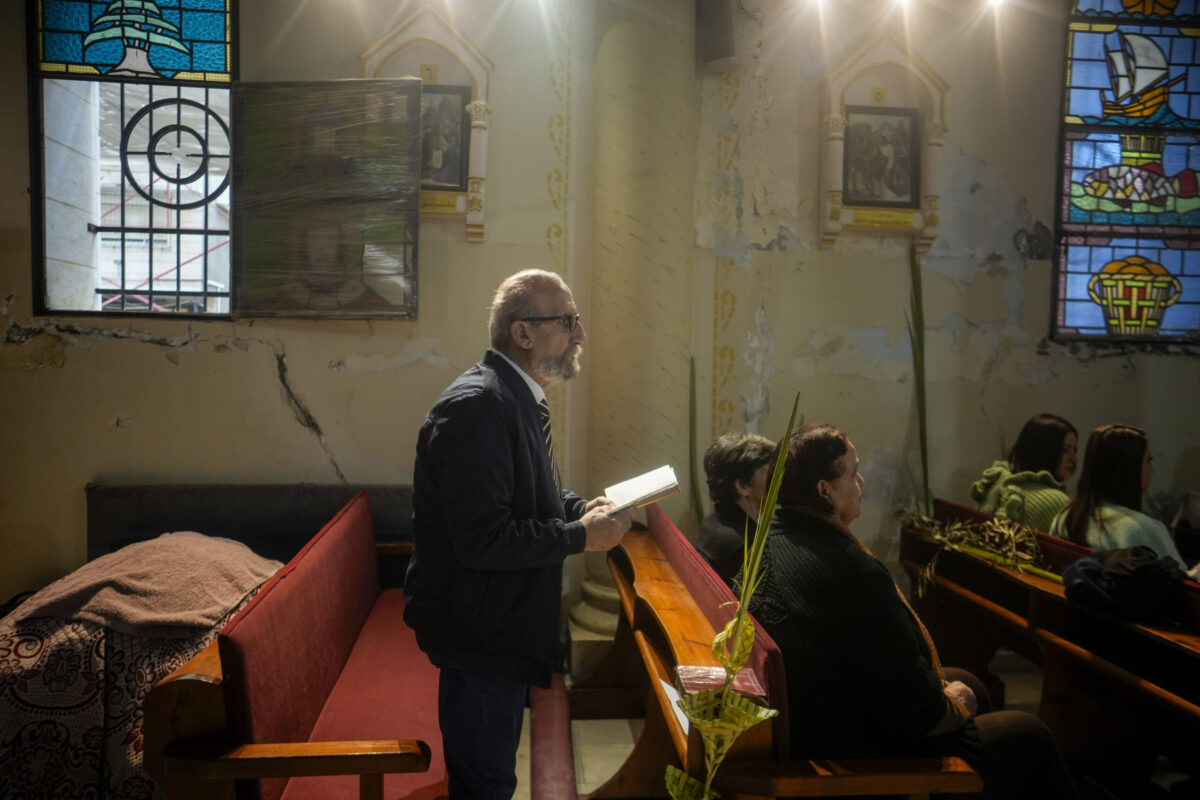 Gaza Christians celebrate Palm Sunday for first time since war – Middle East Monitor