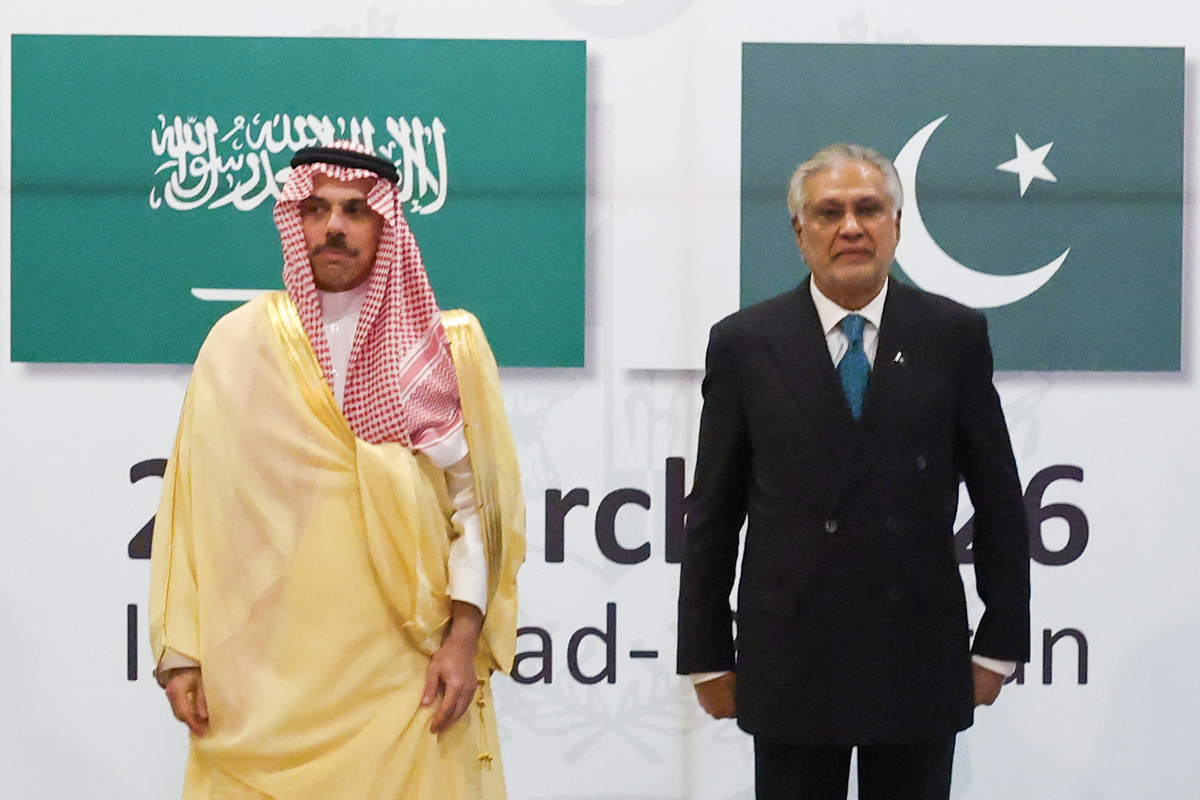 Top Pakistani, Saudi diplomats discuss ‘evolving regional, international developments’ in Islamabad amid Mideast conflict – Middle East Monitor