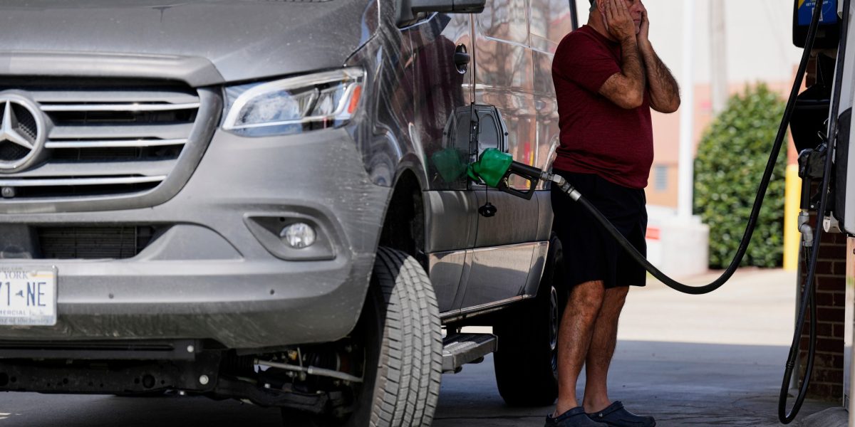 As fuel prices soar on Iran war, lawmakers push to suspend federal gas tax that pays for highways