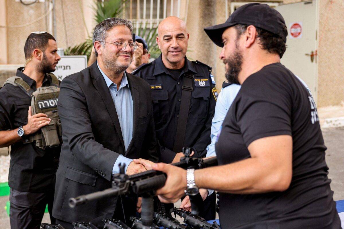 Ben-Gvir expands gun licences to Jewish residents across Jerusalem – Middle East Monitor