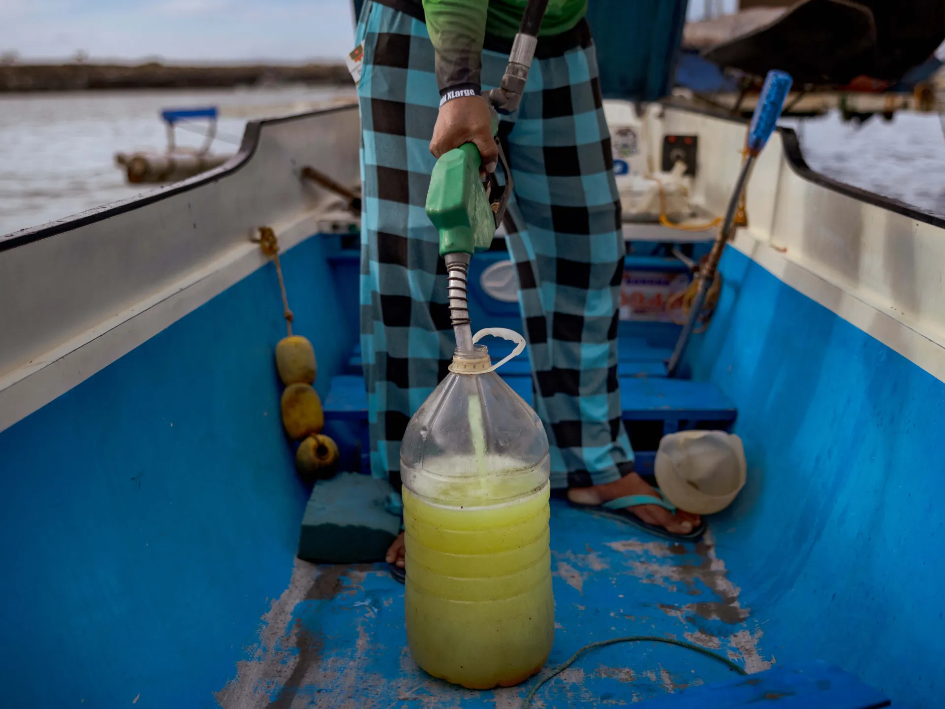 Philippines declares national emergency as fuel supplies dwindle | US-Israel war on Iran