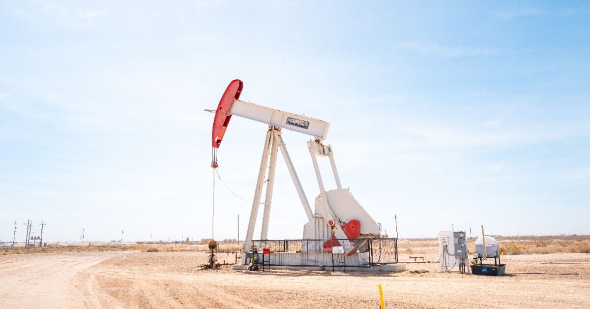 Asian stocks tumble as Trump gives Iran 48-hour ultimatum