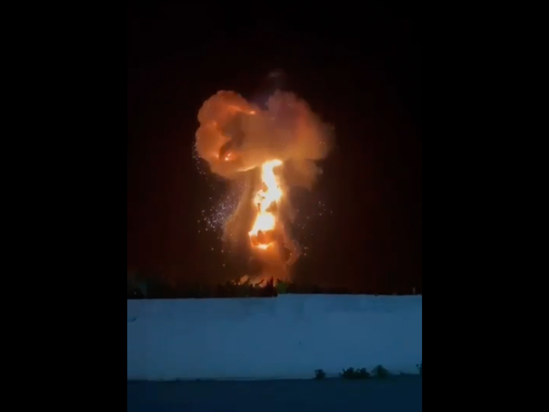 Israel bombs petrol station in southern Lebanon | US-Israel war on Iran