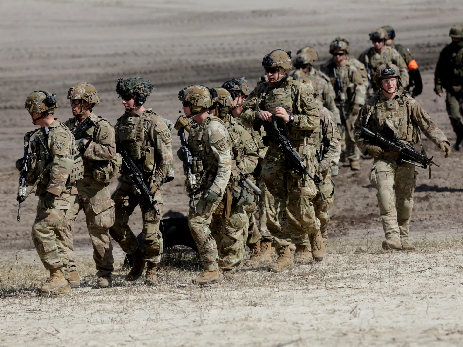 US to send thousands of soldiers from 82nd Airborne Division to Middle East | Military