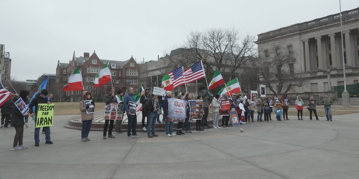 Divided rallies continue in Madison for second week over U.S. military action in Iran