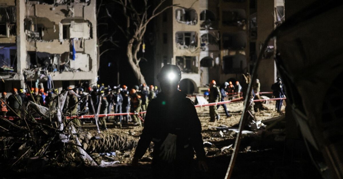 Iranian missiles sow panic, destruction in Israeli towns