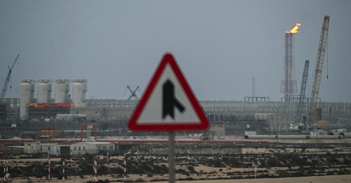 Iran targets Gulf energy sites after gas field strike