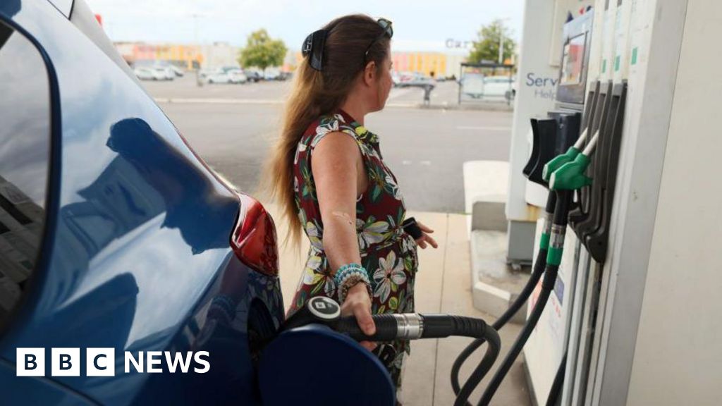 Oil back above $100 a barrel as conflicting claims emerge on US-Iran talks – BBC