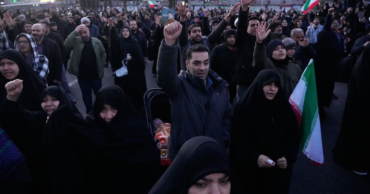 US military says stealth bombers dropped 2,000-pound bombs on Iran missile sites :: WRAL.com