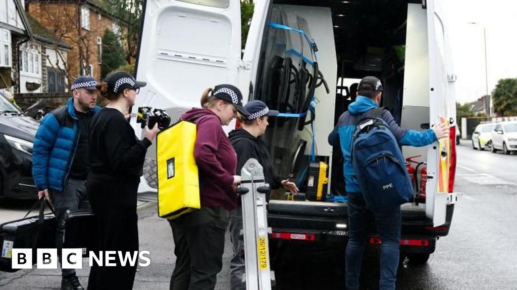 Police given more time to question Iran spying suspects – BBC