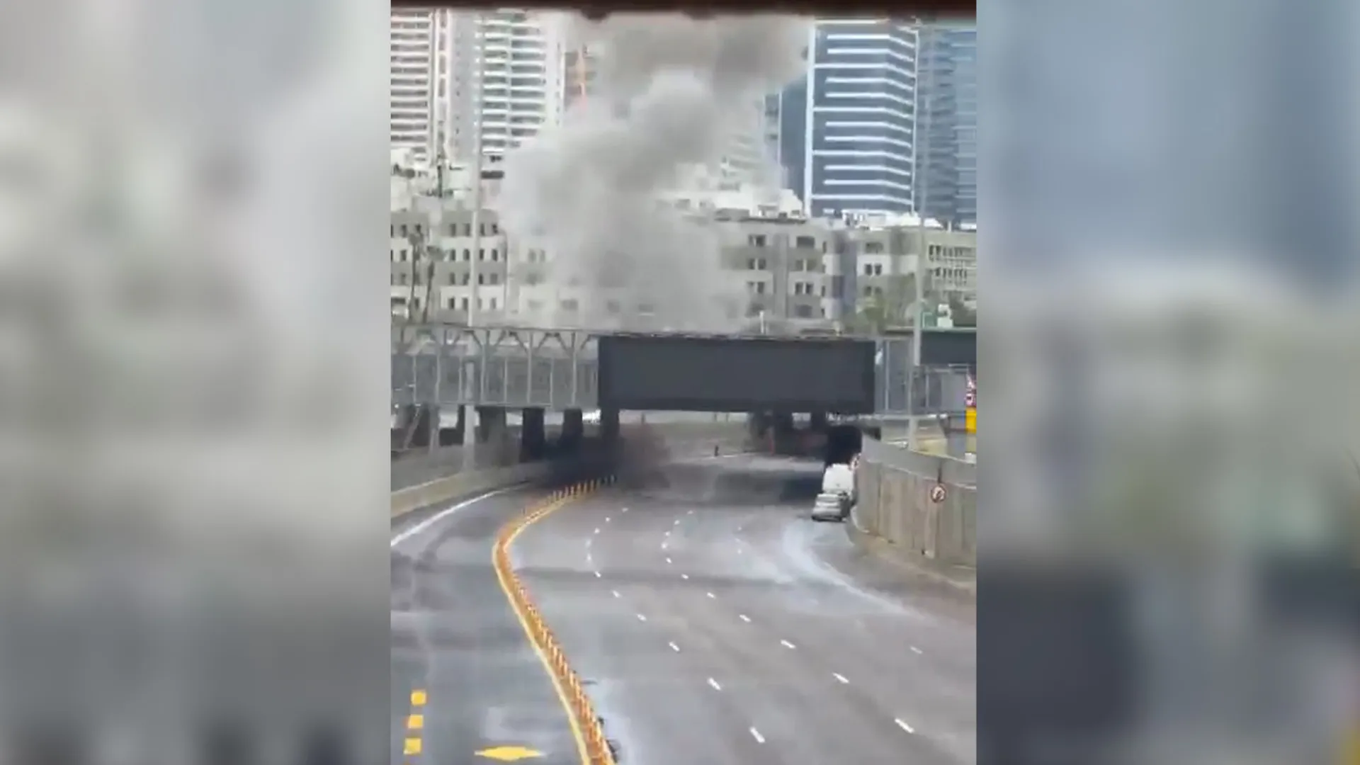 Moment Iranian strike hits central Tel Aviv | US-Israel war on Iran