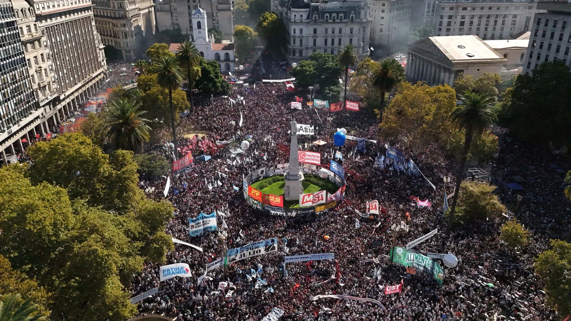 Thousands march to mark 50th anniversary of Argentina’s bloody coup | Protests