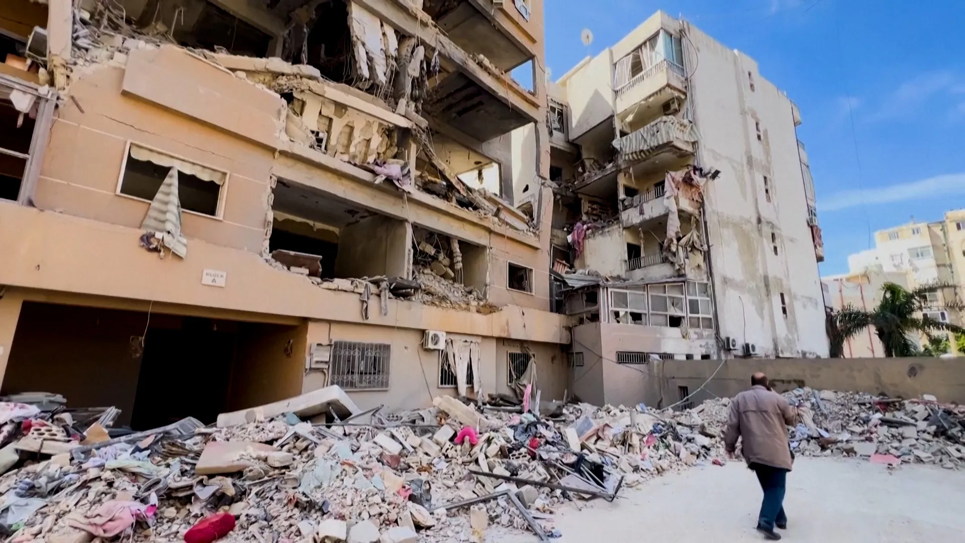 Israeli forces intensify attacks on Beirut | Newsfeed