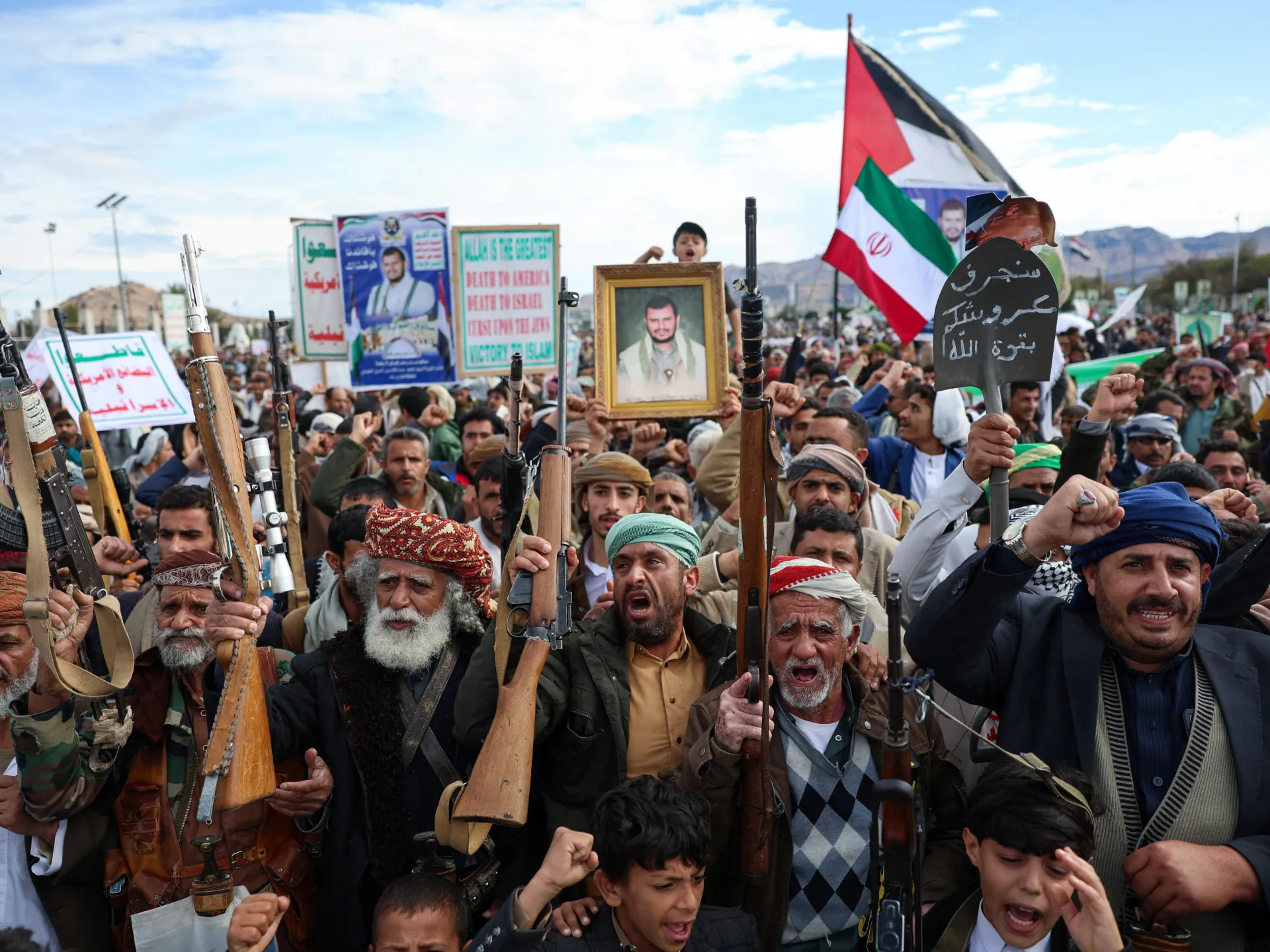 Houthis warn ‘fingers on the trigger’ as US-Israel war on Iran continues | US-Israel war on Iran News