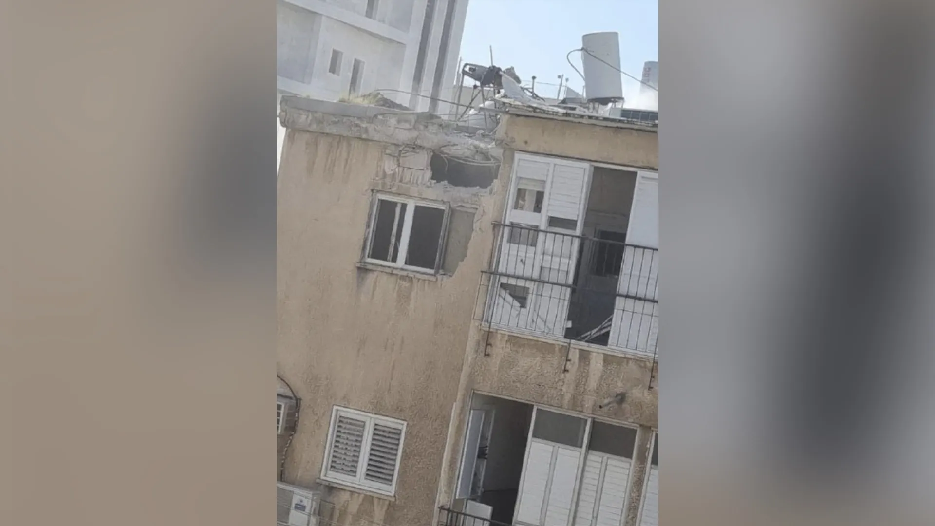 Video shows effects of debris falling on a building in Tel Aviv | Israel-Iran conflict