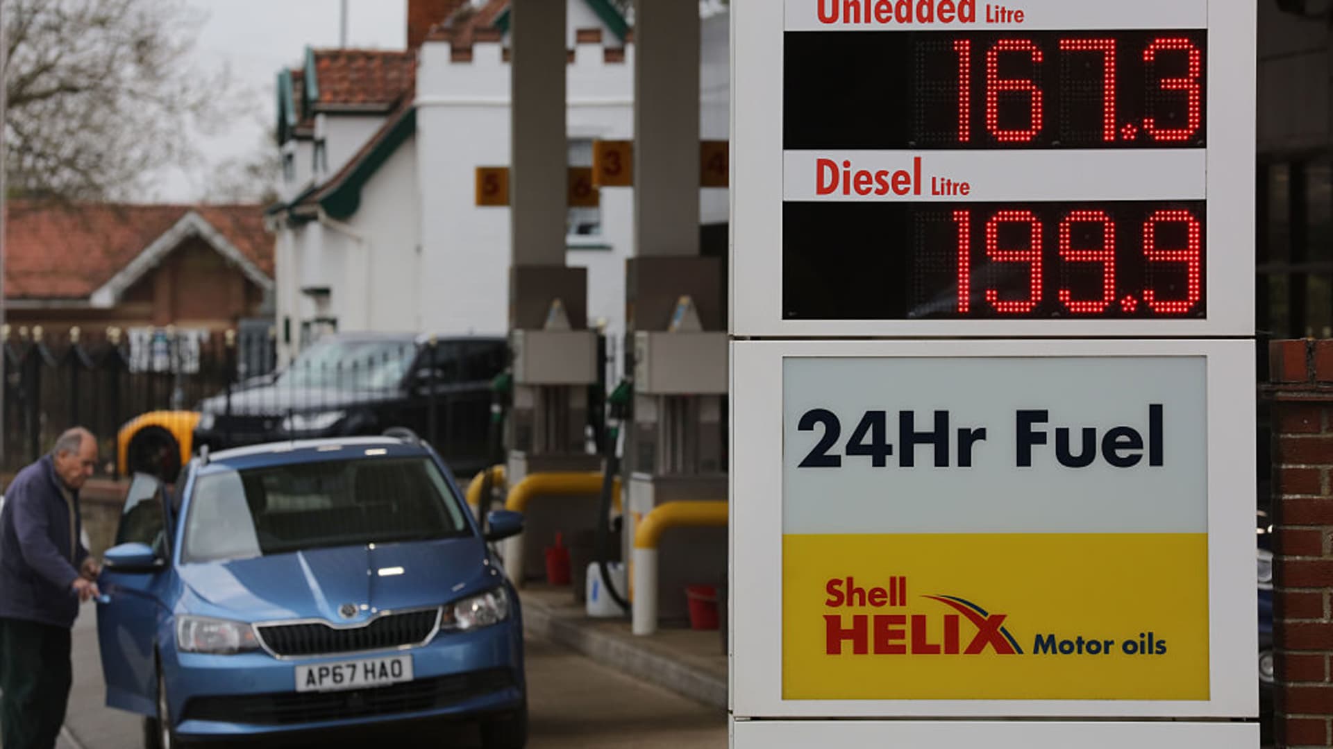 UK inflation jumps to 3.3% in March as fuel prices surge