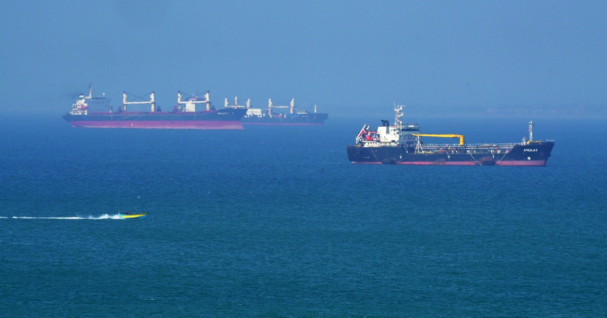 Trump warns Iran ‘better get smart soon’ as he weighs military options over Strait of Hormuz