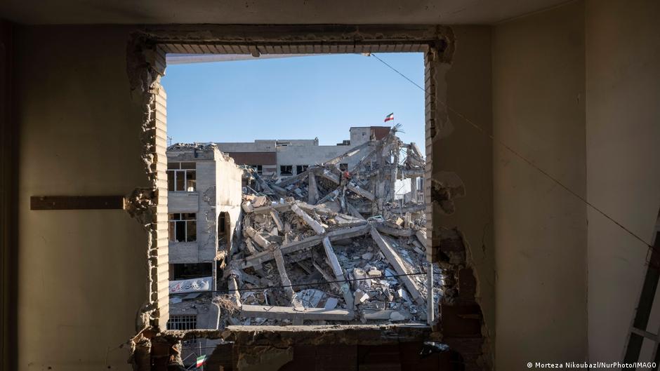 Iran war: Trump threatens to strike bridges and power plants