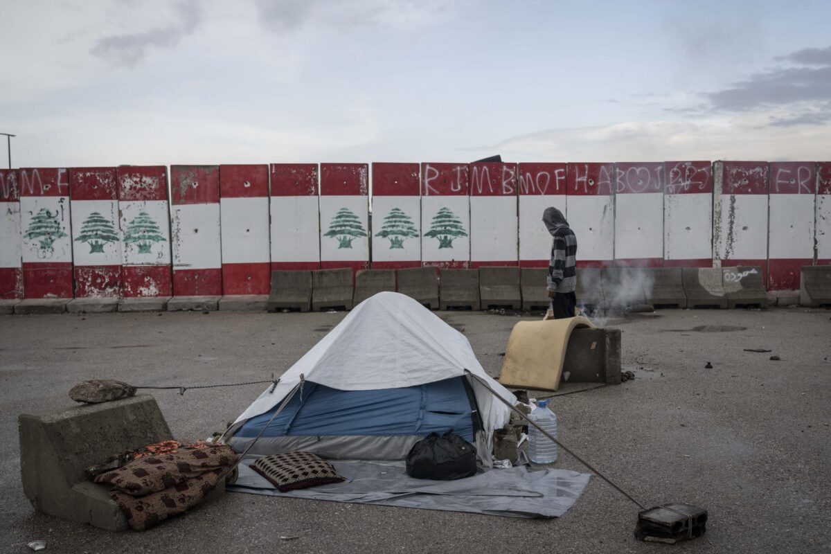 UN warns of ‘occupation’ risk in southern Lebanon as 200,000 flee to Syria amid Israeli attacks – Middle East Monitor