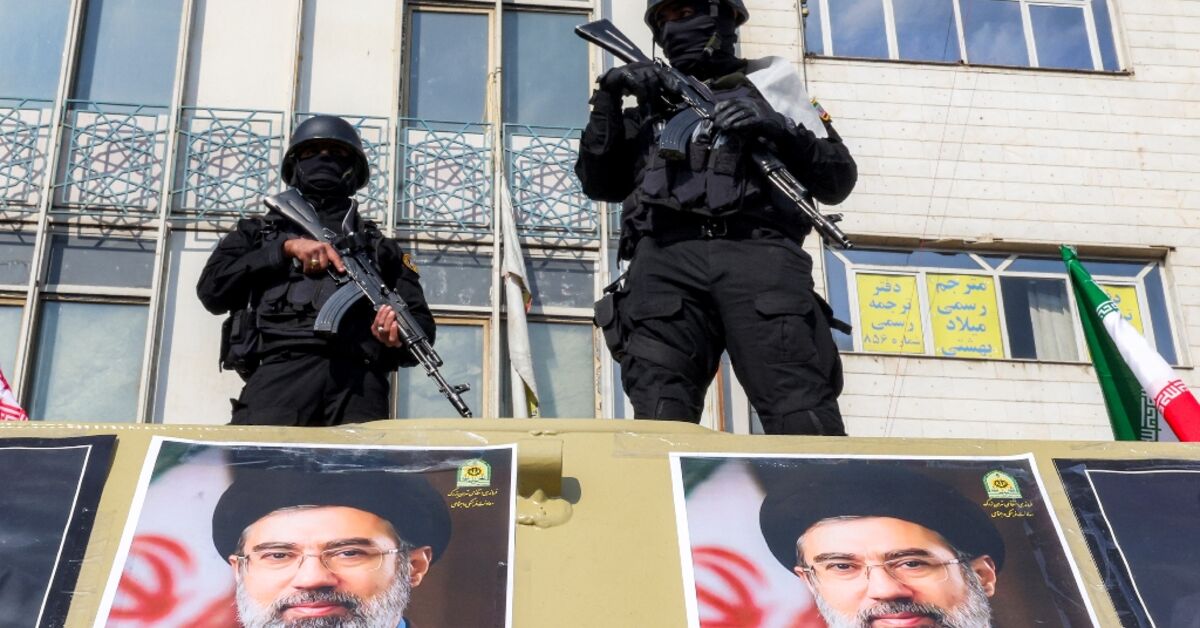 Armed teenagers on patrol strike fear into Tehran residents