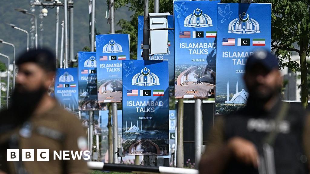 US and Iran locked in blockade standoff as Pakistan pushes for talks