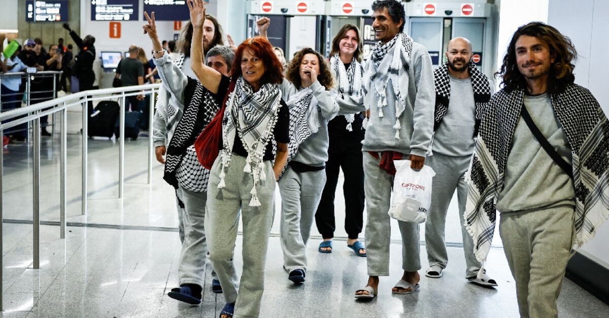 French Gaza activists arrive home after Israel expulsion