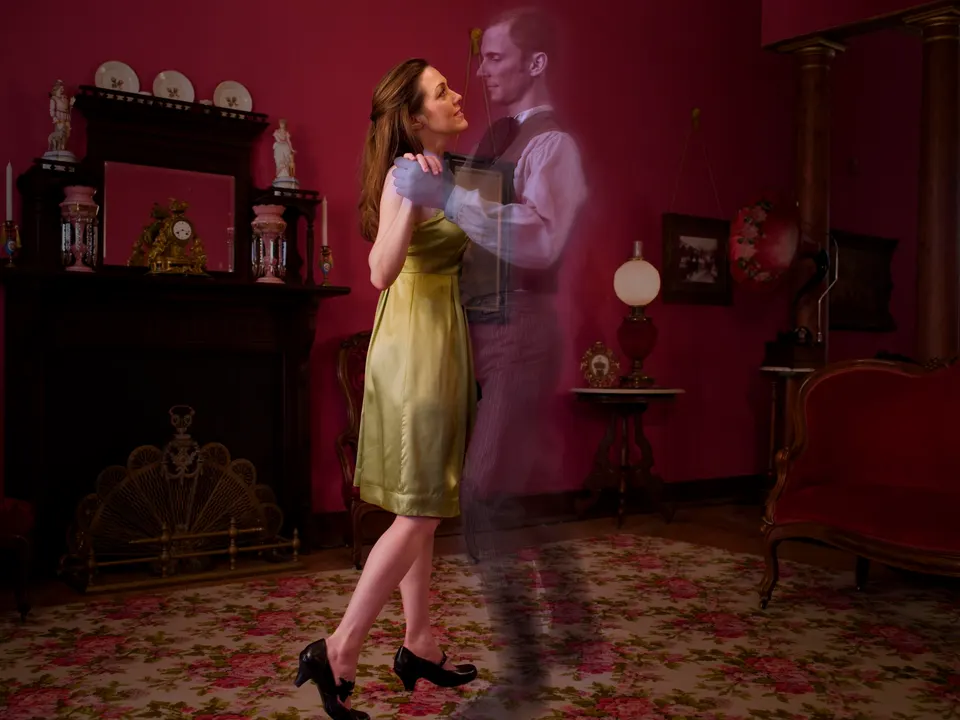 What’s Behind The ‘Ghostlighting’ Dating Trend