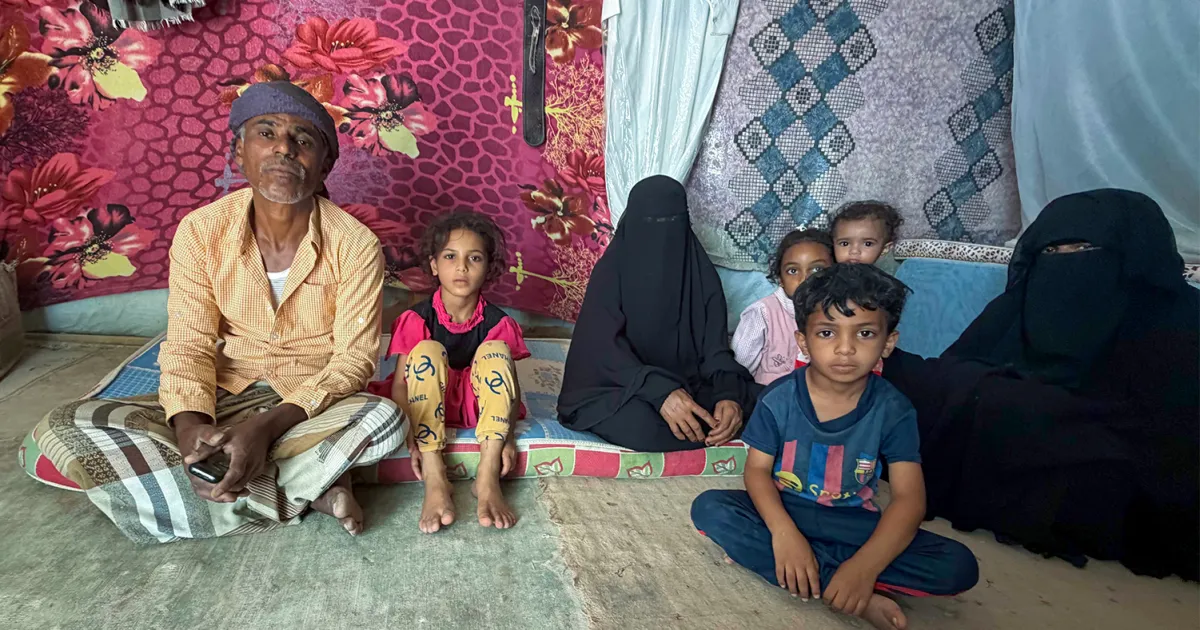 Yemen war sees scramble for scant resources between displaced and locals | Humanitarian Crises News