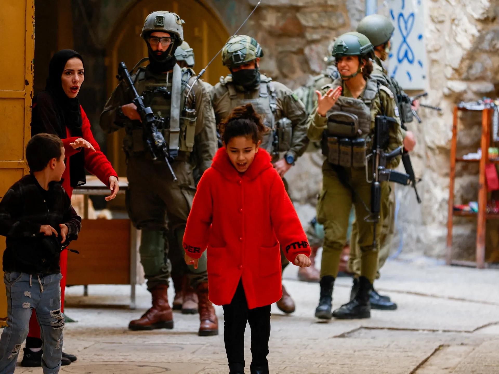 Shoot Palestinians, not settlers: Israeli general exposes double standard | Israel-Palestine conflict News