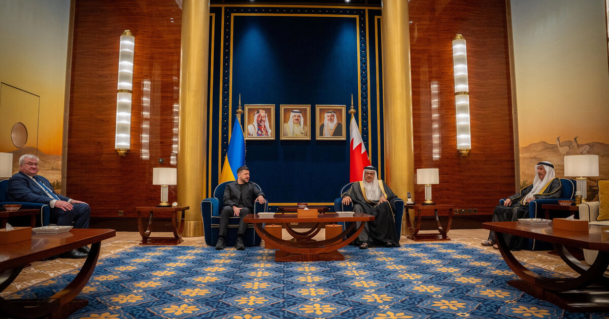 Zelenskiy pitches drone deal during Bahrain visit