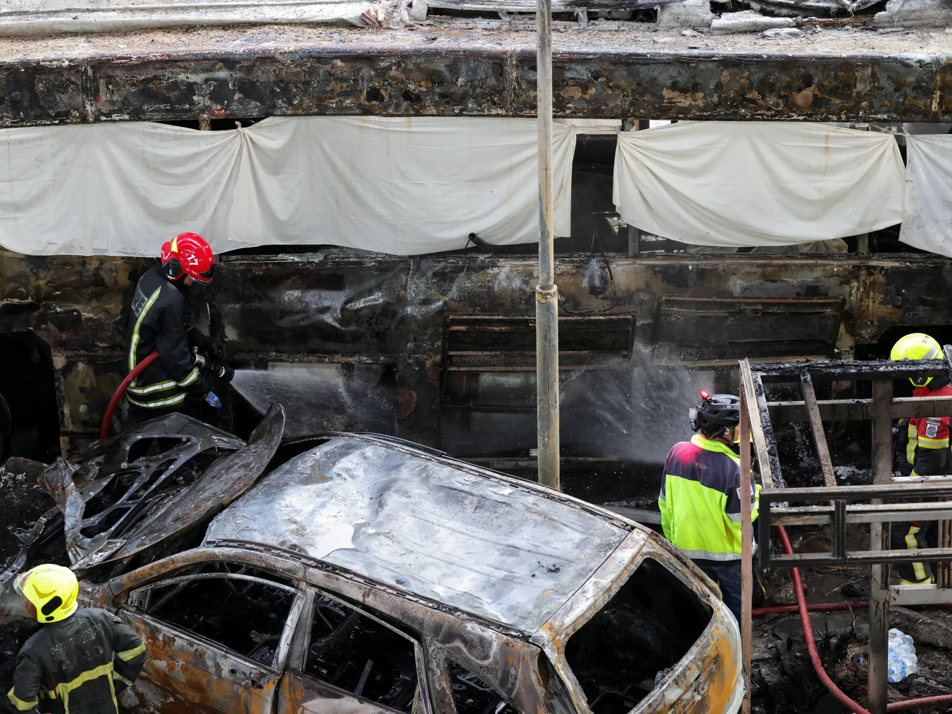 At least eight killed, 25 injured as train hits bus in Bangkok | News