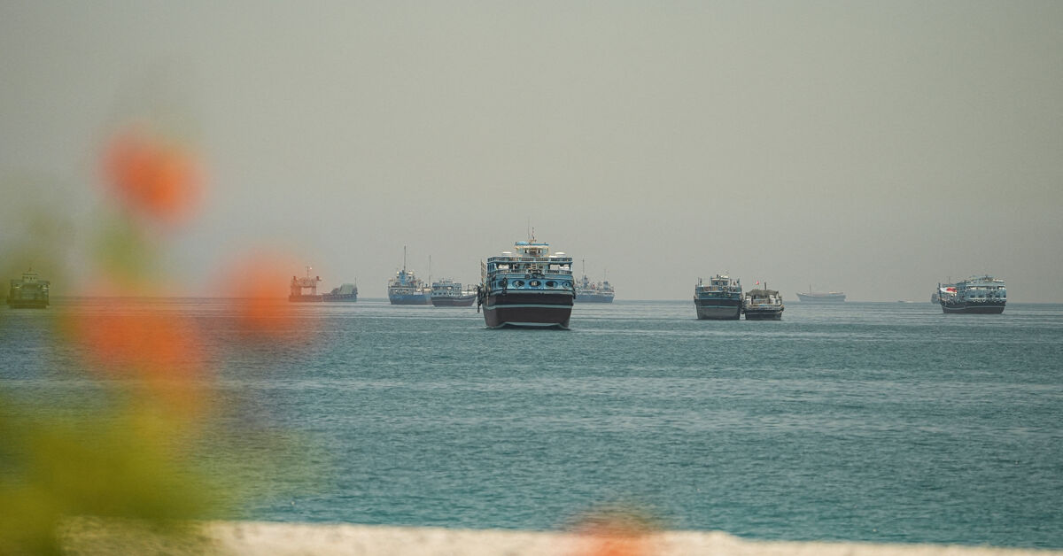 Iran says draft U.S. deal would reopen Hormuz shipping, end naval blockade