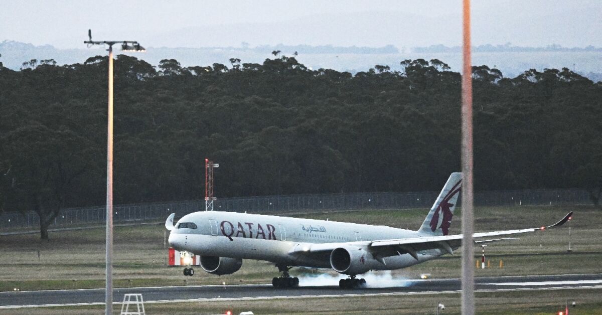 Women linked to IS fighters charged with slavery after landing in Australia