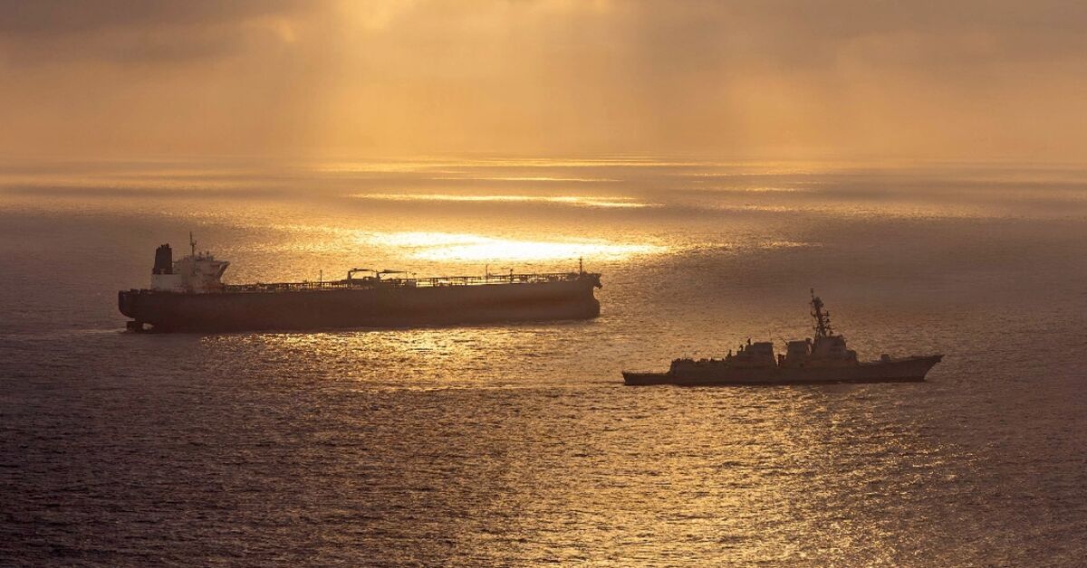 US fires on Iran tankers as talks hang in balance