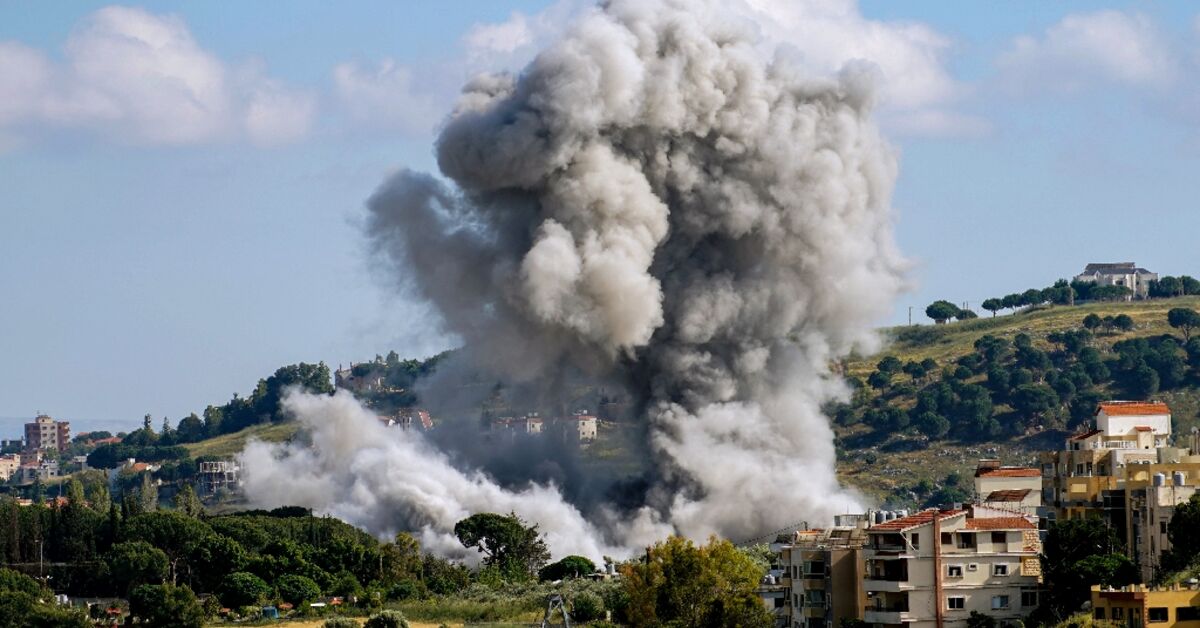 Israel strikes southern Lebanon as far-right ministers call for escalation