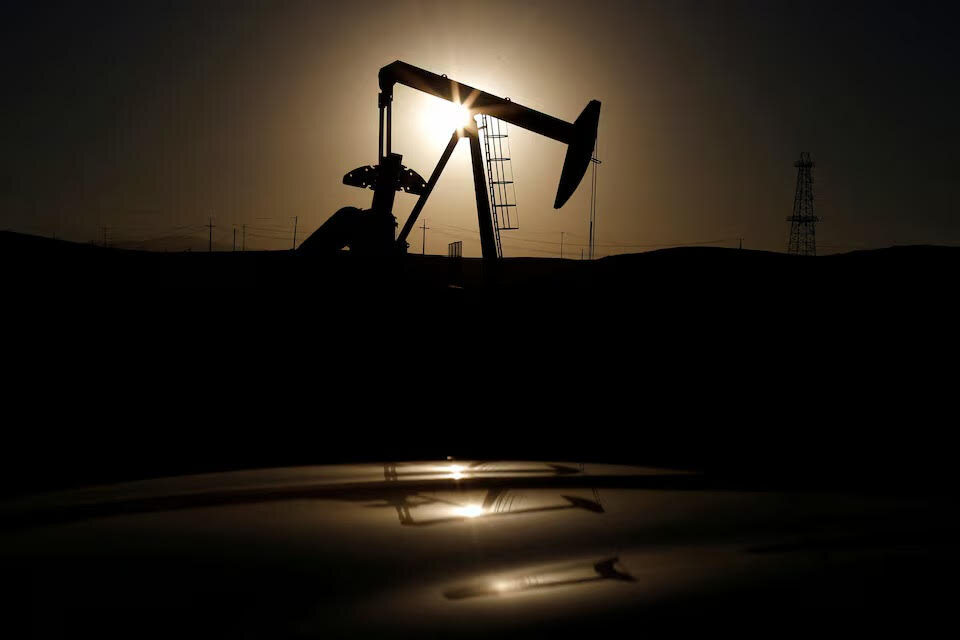 Mehr News Agency – Oil up 3% after Iran attacked US warship