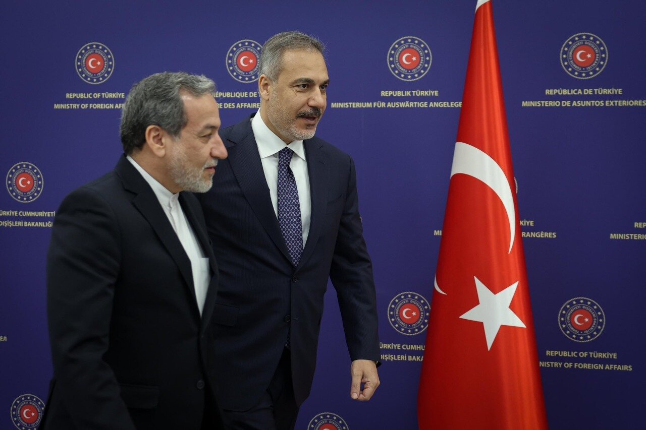Mehr News Agency – Iran, Turkey top diplomats confer on recent reg. developments