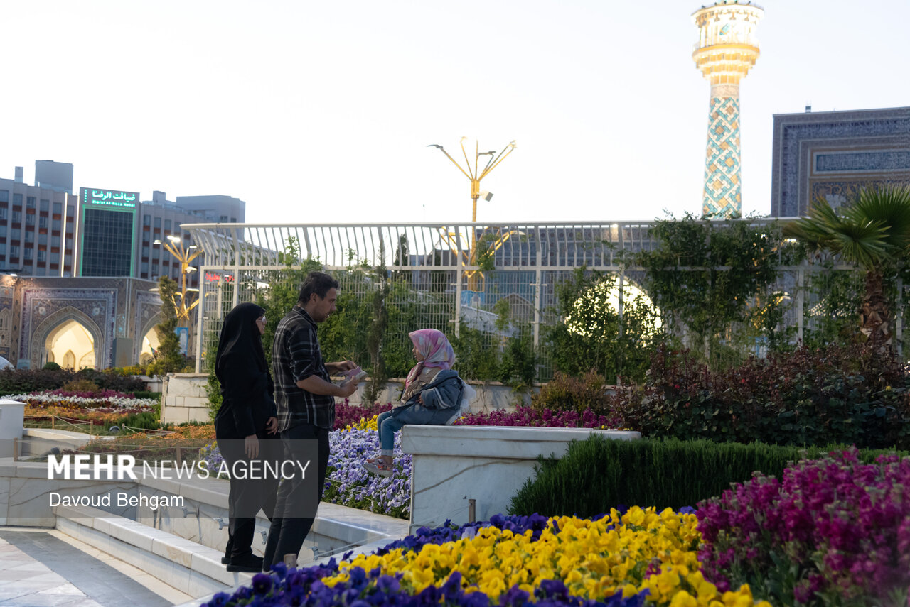 Mehr News Agency – Imam Reza (AS) shrine on eve of Hazrat Masoumeh birth anniv.