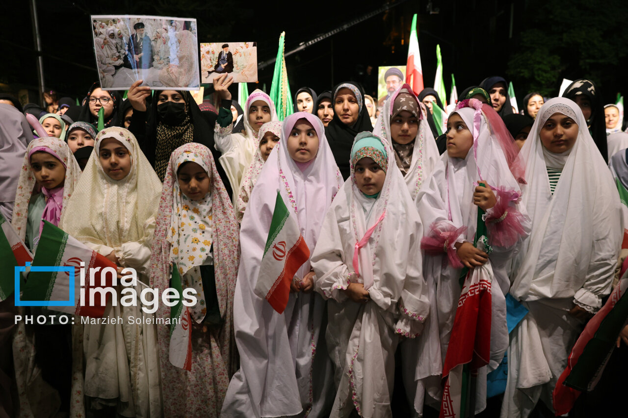 Tehran Times – Girls hold gathering at Leader’s place of martyrdom