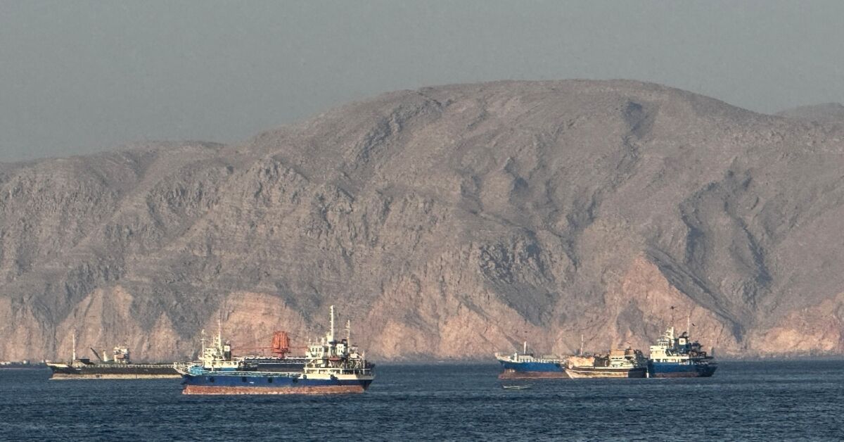 Oil prices jump as Iran suspends peace talks