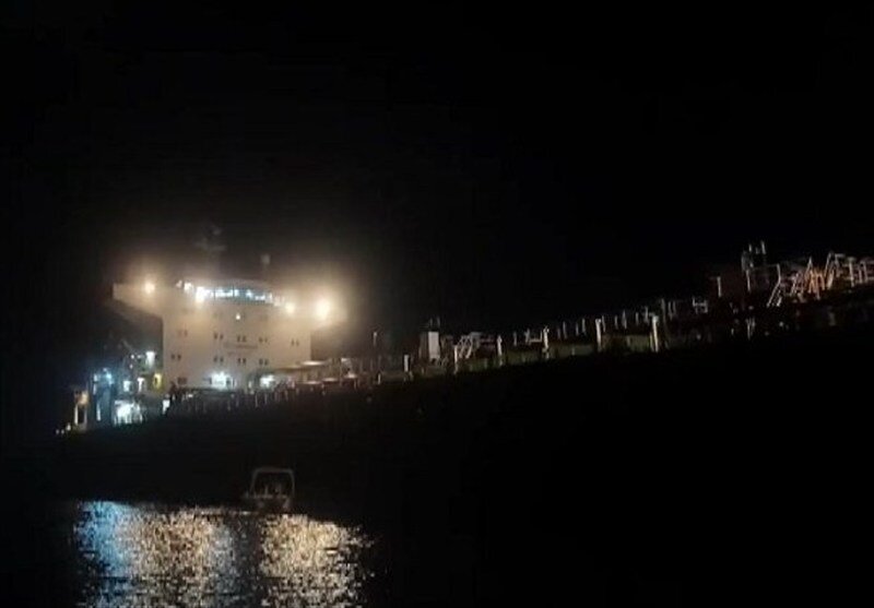 Mehr News Agency – Iran’s Army Navy seizes offending oil tanker in Sea of Oman