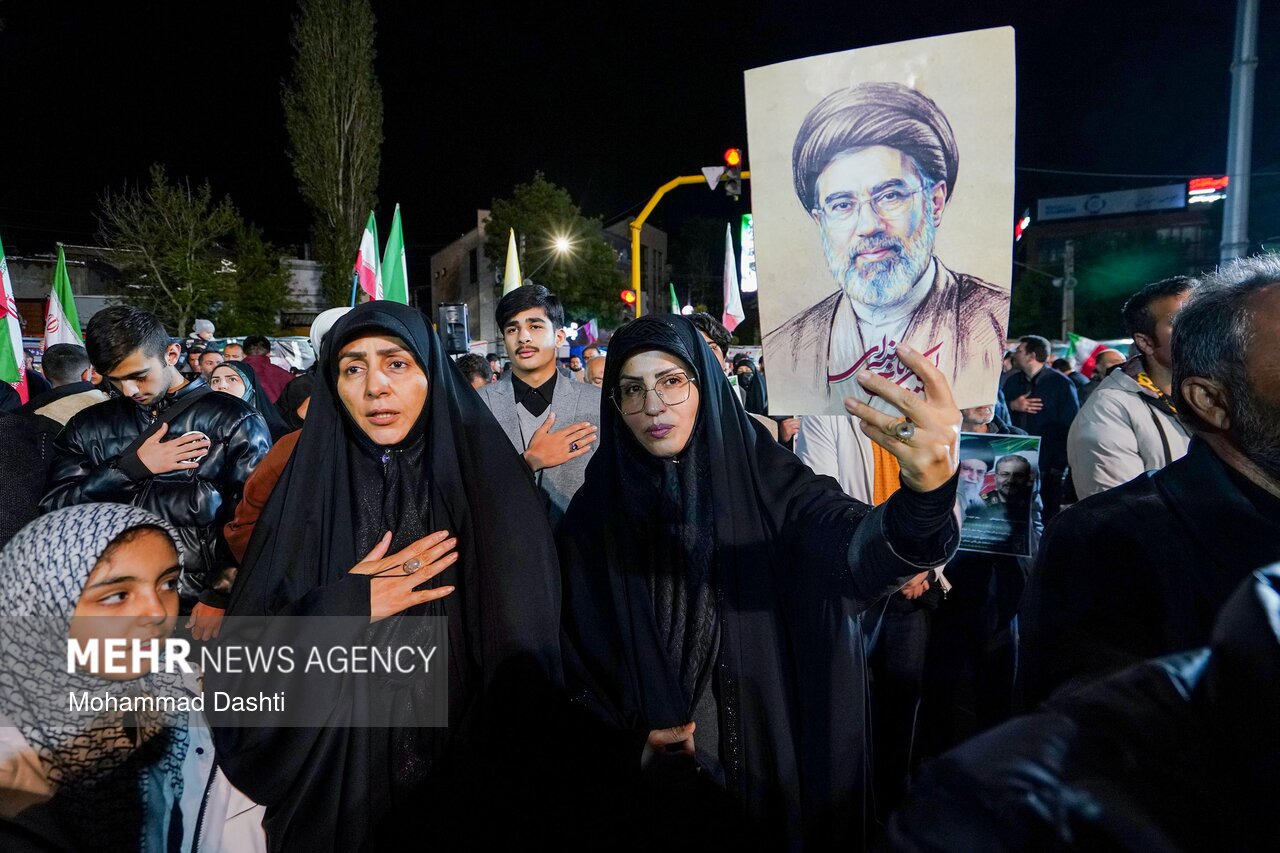 Pro-Islamic Establishment rallies in Ardabil