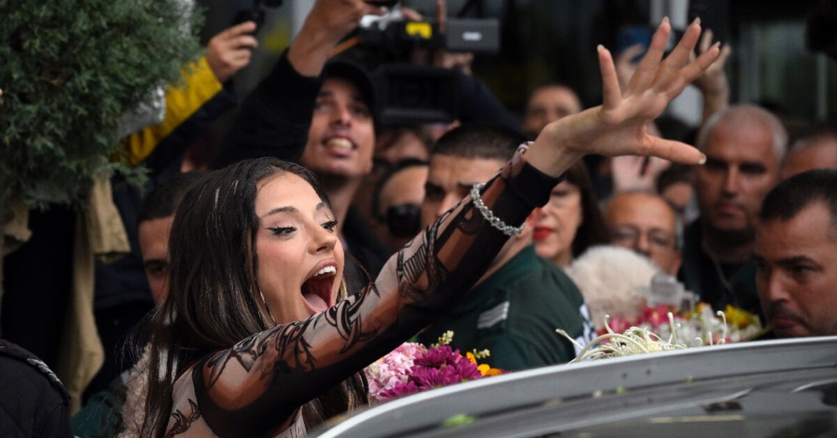 Bulgaria’s Eurovision winner flies home to rapturous welcome
