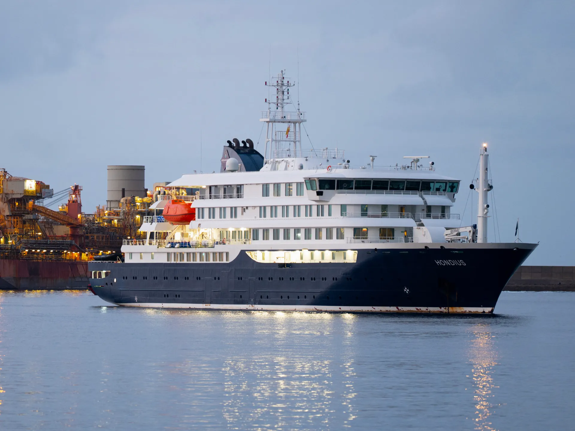 Cruise ship hit by hantavirus outbreak arrives in Tenerife | Health News