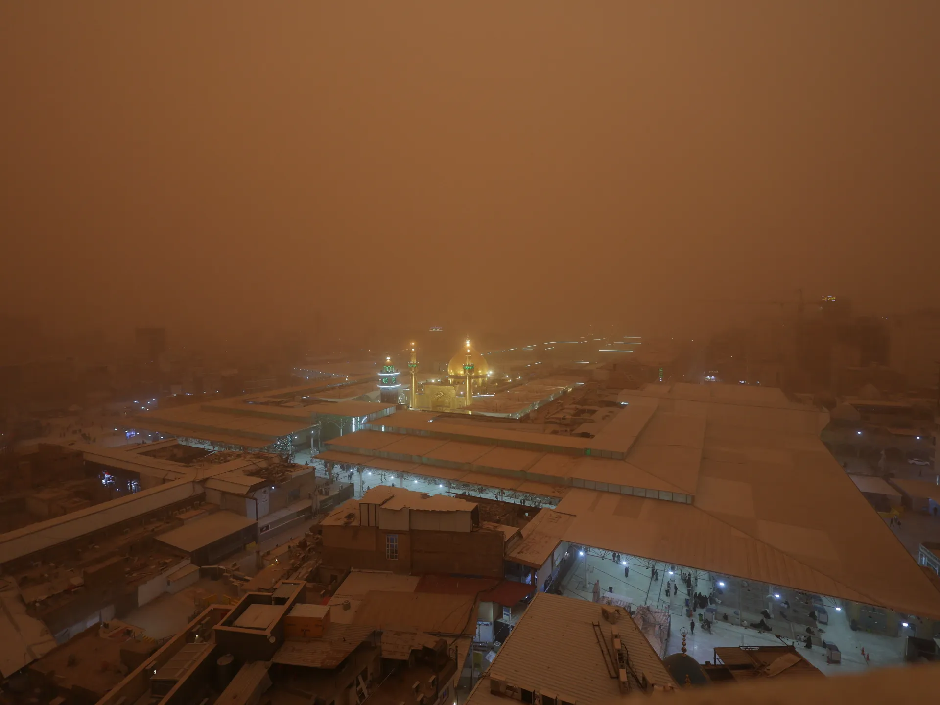 Heavy sandstorm hits Iraq as hospitals battle respiratory issues | Death Penalty