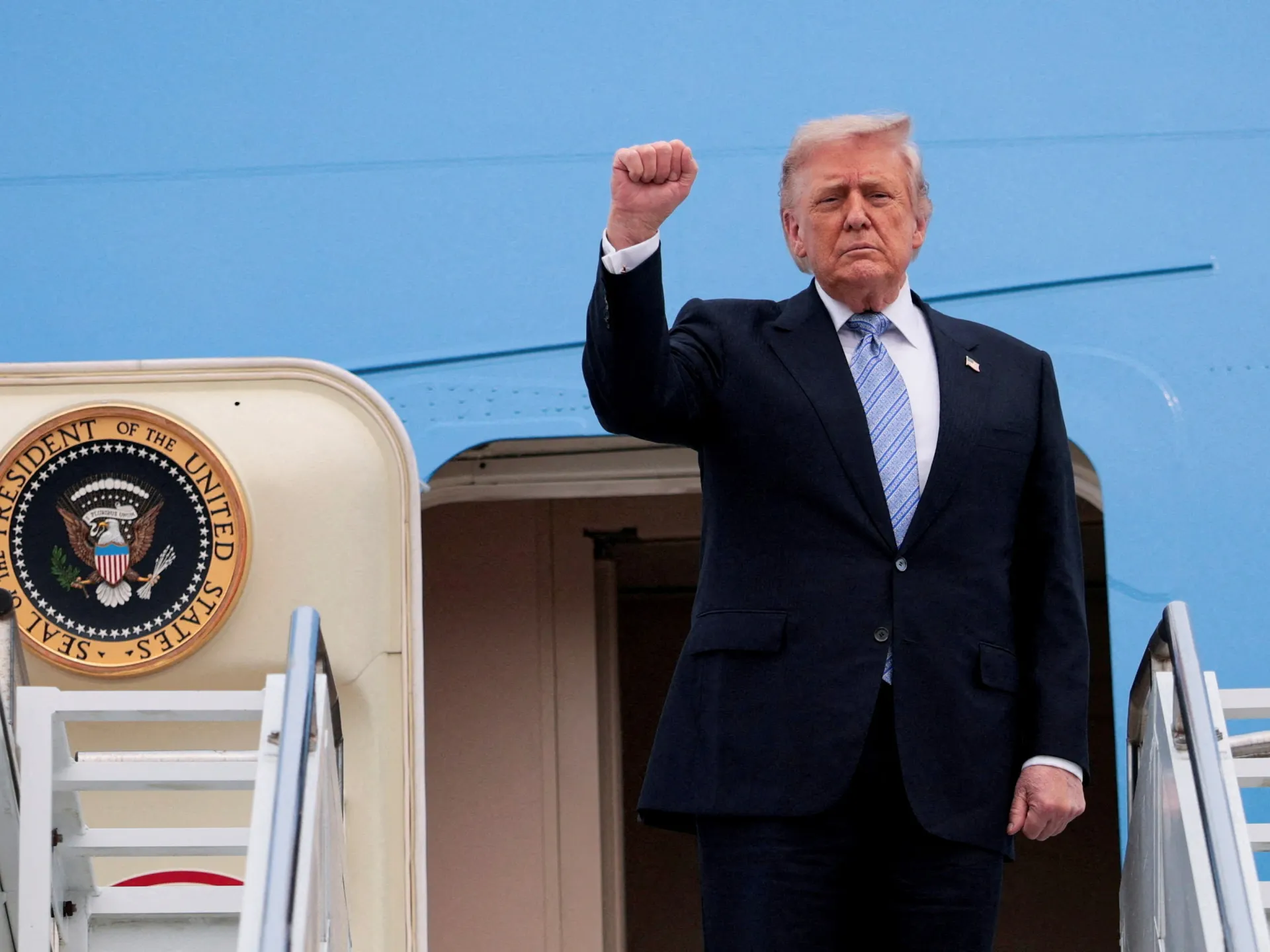 Trump says he discussed Taiwan arms sale with China’s Xi Jinping | Donald Trump